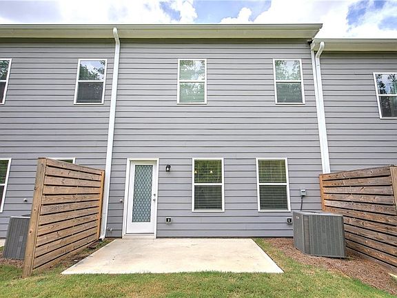 2nd image of 261 Dupont Dr