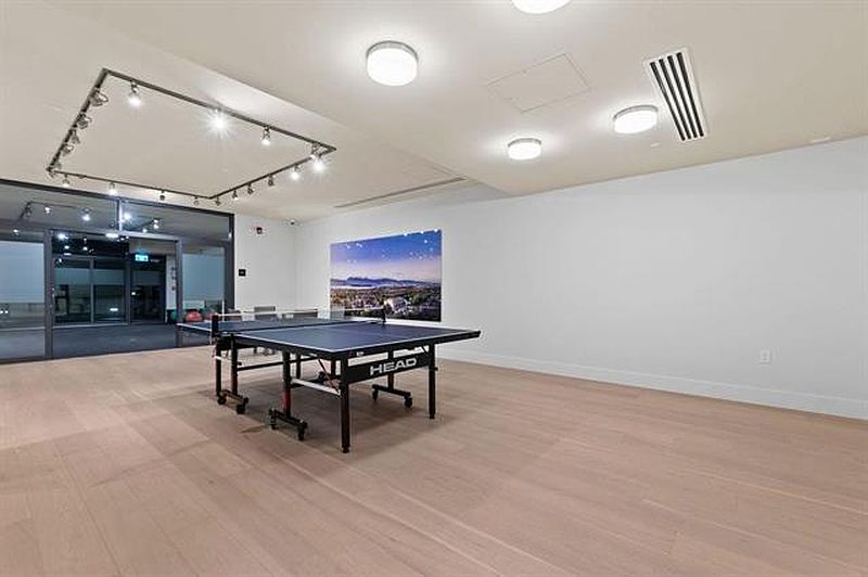 Vancouver Apartment for rent - 2 Bedrooms — photo 12