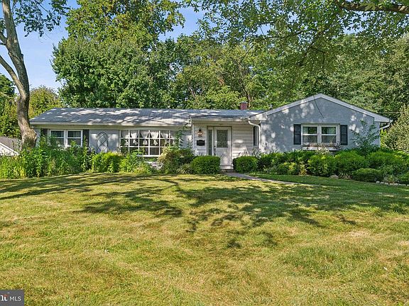 2nd image of 44 Graceford Dr