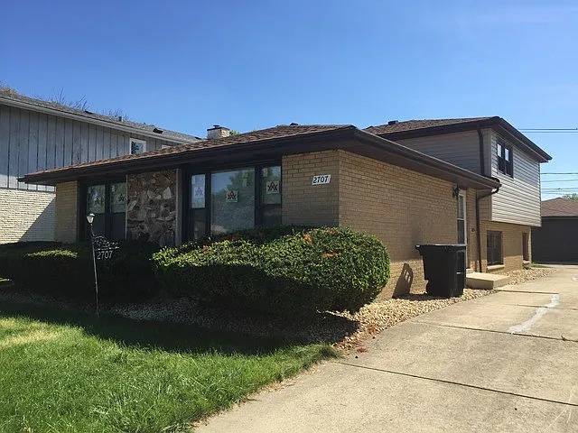 2707 W 85th Pl photo 1