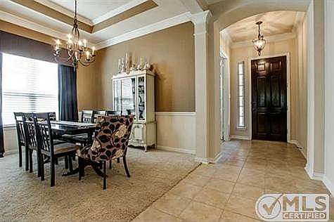 3rd image of 423 Plumwood Way