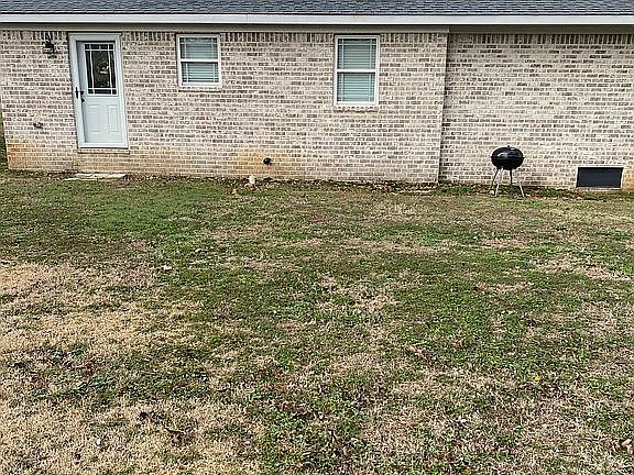 2nd image of 1950 Hinkle Rd