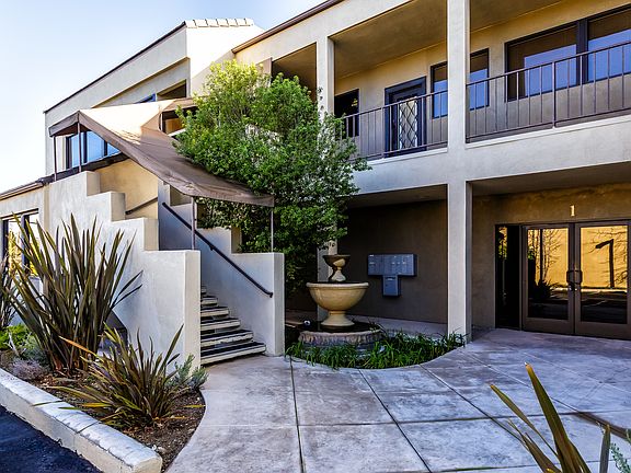 2nd image of 250 Lombard St #5