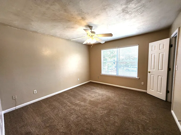 225 Rivoli Rd #1 — Photo 13