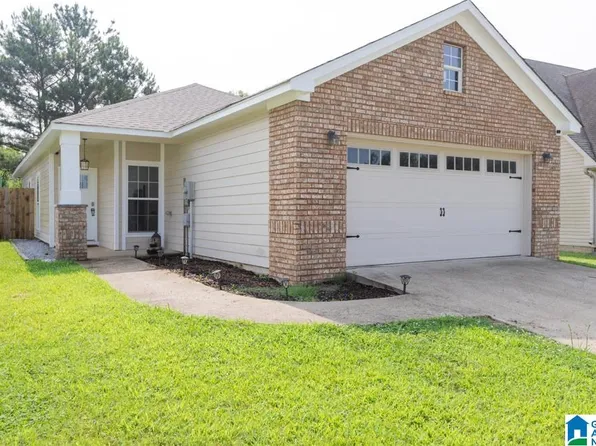 255 Oak Leaf Cir, Pell City, AL 35125