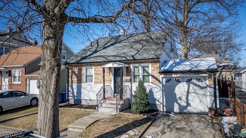 1st image of 27 Bellevue Ave