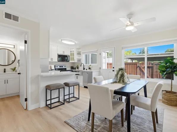 1571 Schenone Ct APT A, Concord, CA 94521