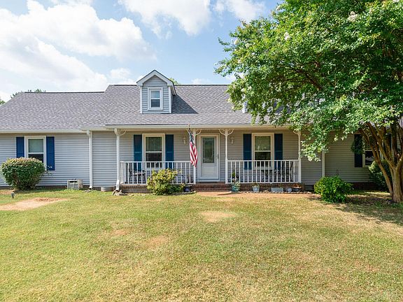 2nd image of 2833 Biggers Dr