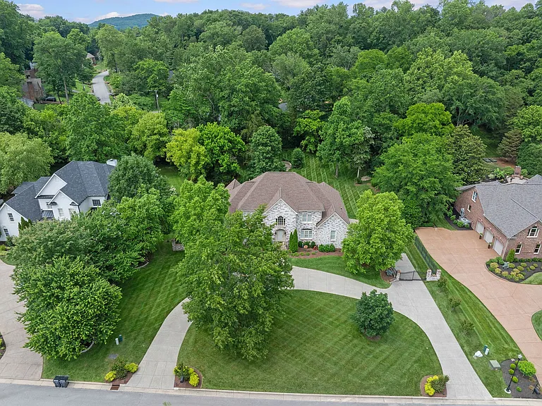9640 Mitchell Pl — Photo 46