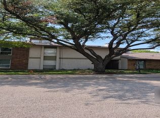 9807 Smokefeather Ln, Dallas, TX 75243