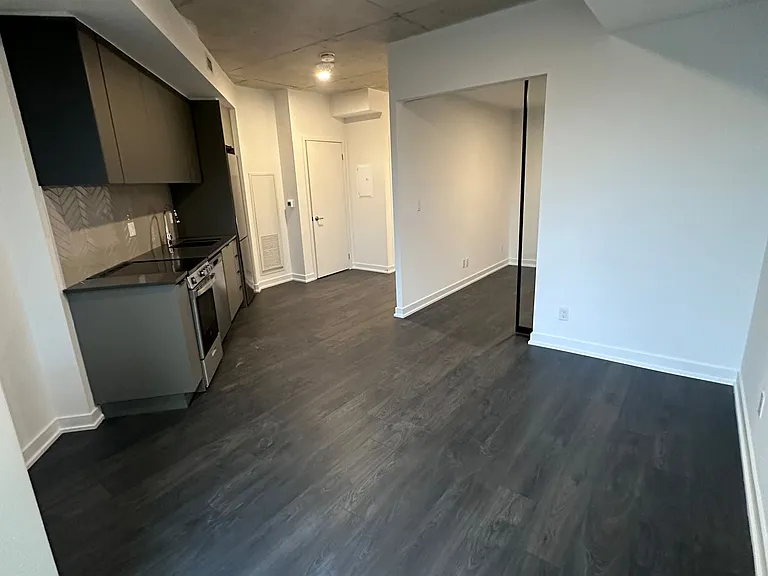 57 Brock Ave #417 — Photo 3