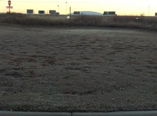 Peterson Dr, Clinton, OK 73601