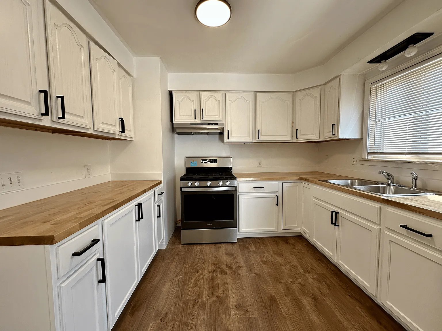 3 bed, 1000 sqft, $1,600 — Photo 4