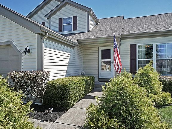 3rd image of 1110 Lake Pointe Ct
