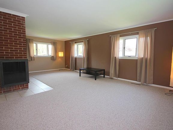 5th image of 148 Laura Dr