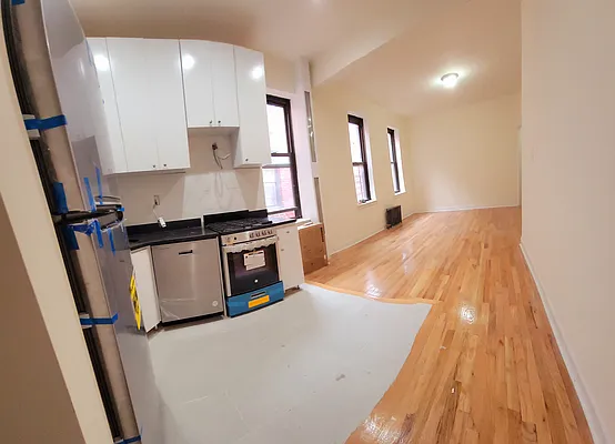 Rented by Metro Park Realty Inc | media 1