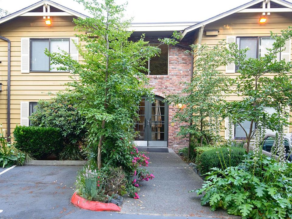 well-kept quiet condominium complex