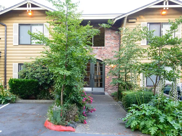 8017 234th St SW, Edmonds, WA 98026