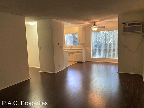 3rd image of 10745 Hortense St #10643993