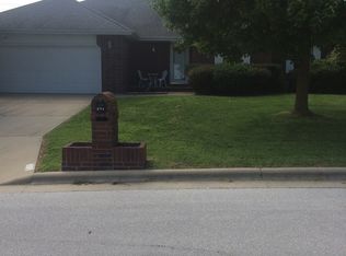 1109 S Mahogany Rd, Nixa, MO 65714