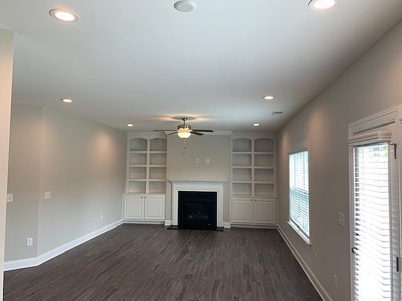 The Camellia Family Room 1409 Slate Ridge Rd