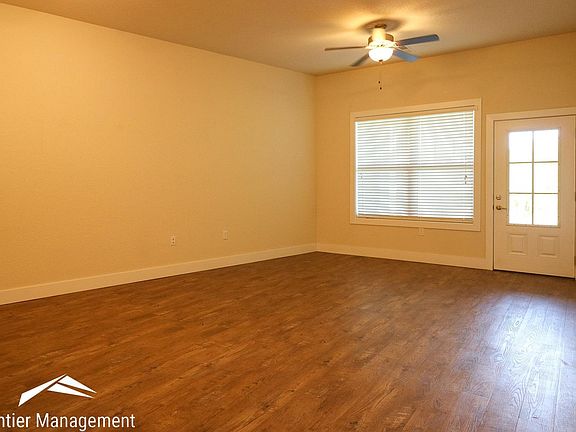 3rd image of 2029 Vanesta Pl APT F