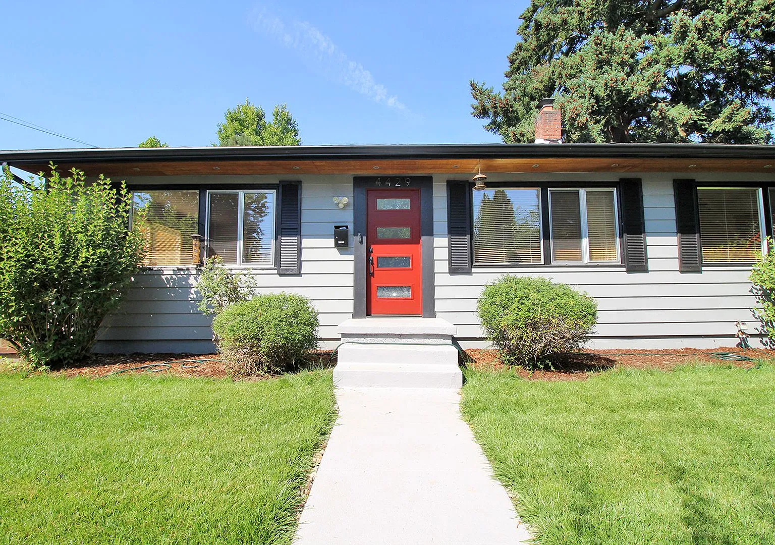 Fantastic Remodeled 3 Bedroom/2 Bath Mid-Century Home In Desirable Woodstock — Photo 1