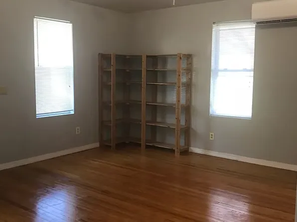73 Mary St, Athens, OH 45701