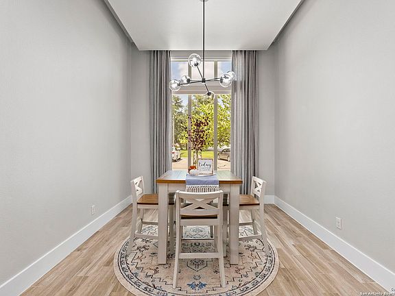 3rd image of 4624 AVERY WAY