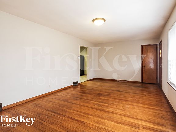 3rd image of 1317 N Hathaway Dr