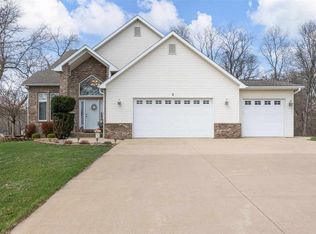 2709 Holly Ct NW, Swisher, IA 52338