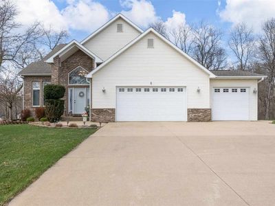 2709 Holly Ct NW, Swisher, IA, 52338
