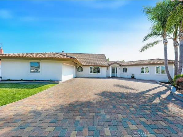 9342 Cliffwood Dr, Huntington Beach, CA 92646