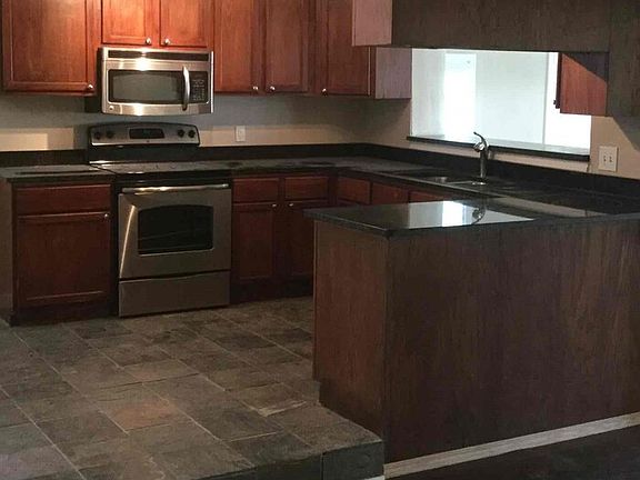 5th image of 5314 Westminster Ct S