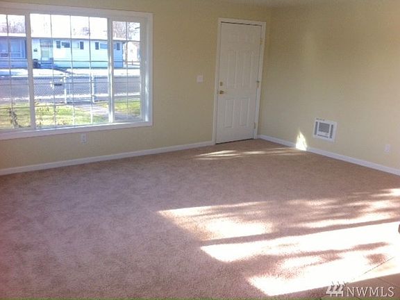 4th image of 1515 W Fern Dr