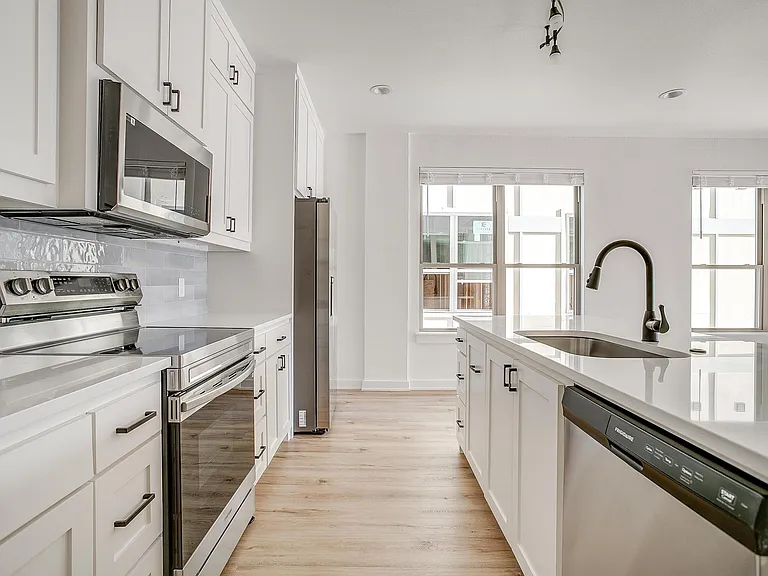 3223 S University Dr — Photo 12
