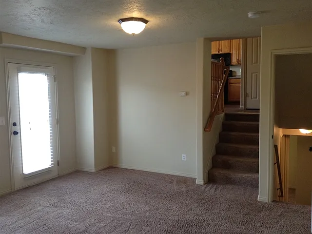 612 E 550 N — Photo 7