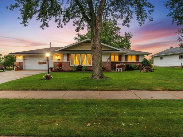 233 E National Ave, Brillion, WI 54110