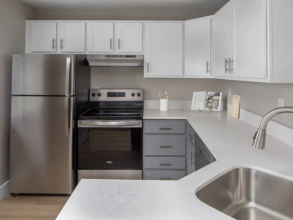 Avana Birch Pointe