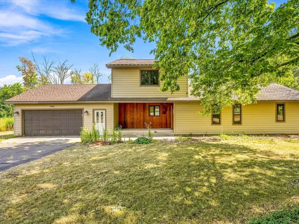 454 Young St S, Prescott, WI 54021