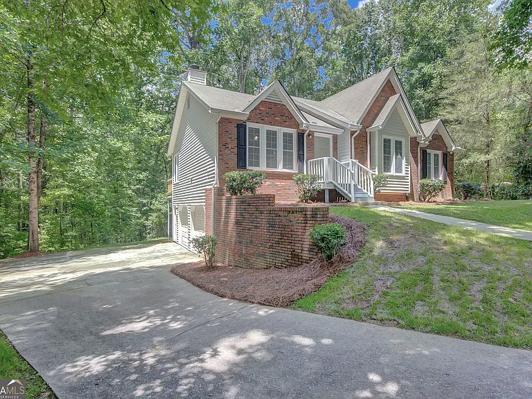 220 Fontaine Way — Photo 37
