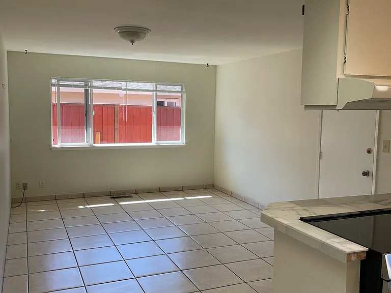 936 Kennedy Dr #B — Photo 9