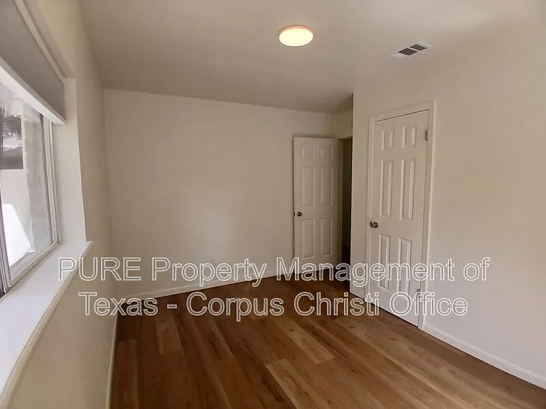 2725 Allencrest Dr — Photo 28