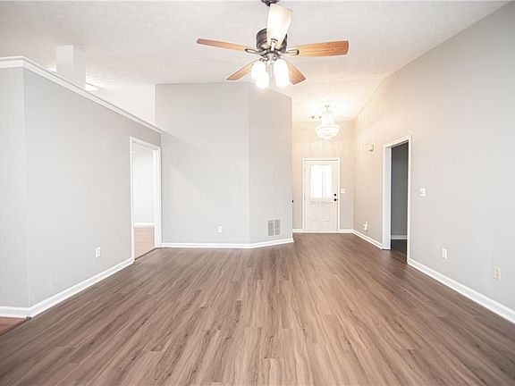 2nd image of 907 Ashley Crossing Ln