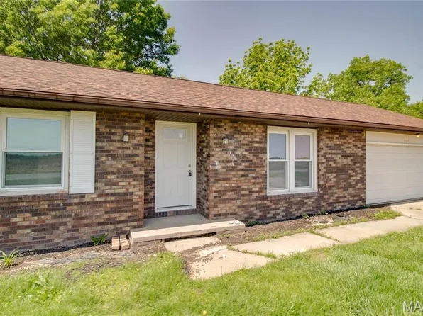 507 Walnut St, Schram City, IL 62049