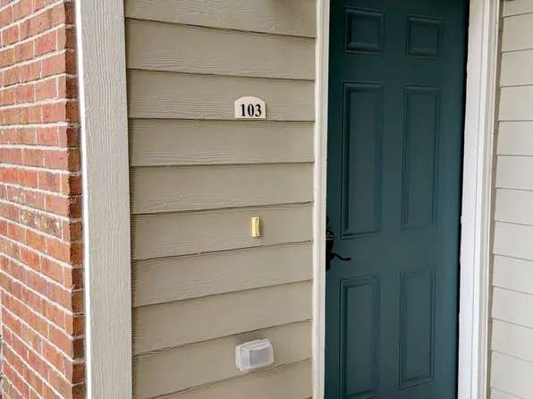 19303 E College Dr Unit 103, Aurora, CO 80013