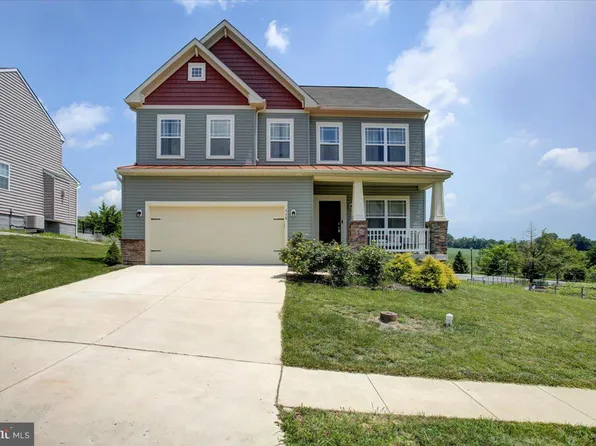 518 Evangeline Dr, Waynesboro, PA 17268