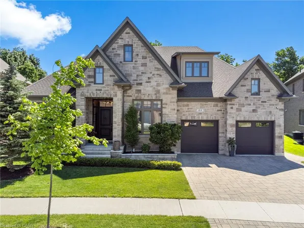 44 Pioneer Ridge Dr, Kitchener, ON N2P 0G6