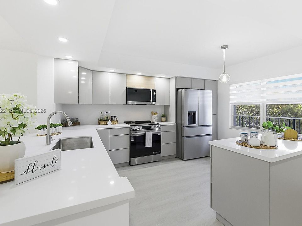 1st image of 1300 SW 125th Ave APT 306K