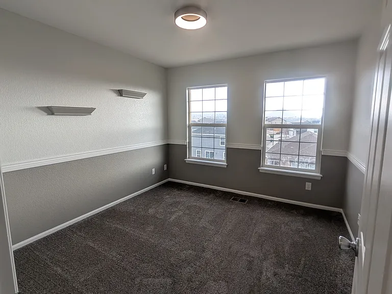 452 Black Feather Loop — Photo 15